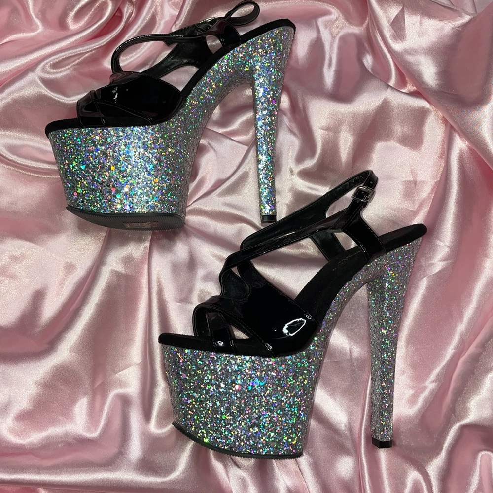 Pleaser dancer shoes. Never worn out.